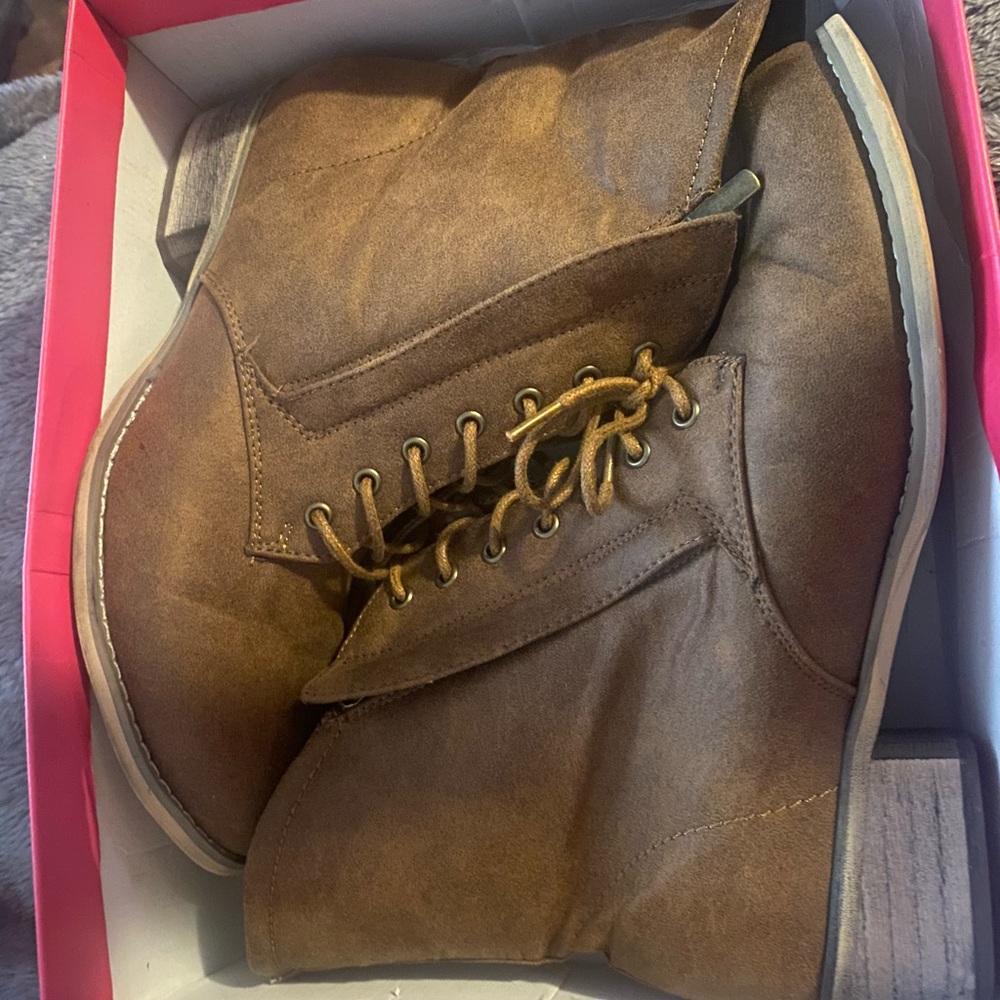 Cognac booties